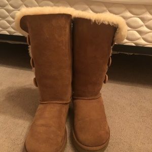 UGG size 7